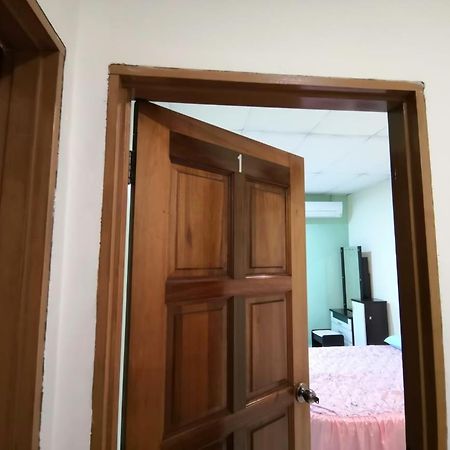 Cosy Homestay Ulu Tiram Kültér fotó