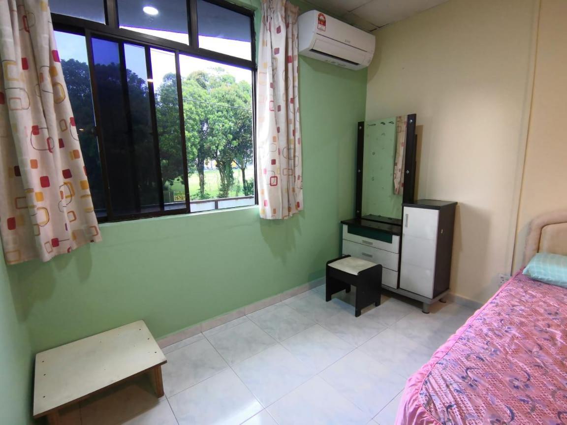 Cosy Homestay Ulu Tiram Kültér fotó