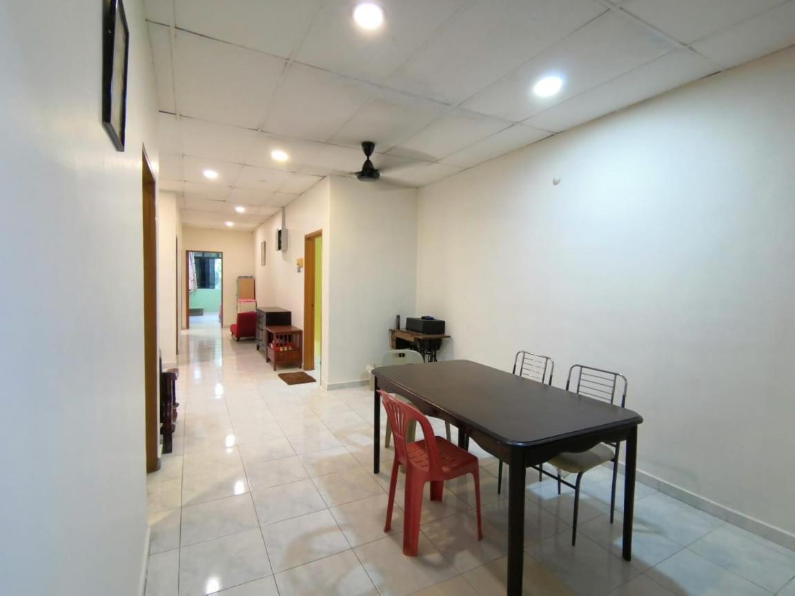 Cosy Homestay Ulu Tiram Kültér fotó
