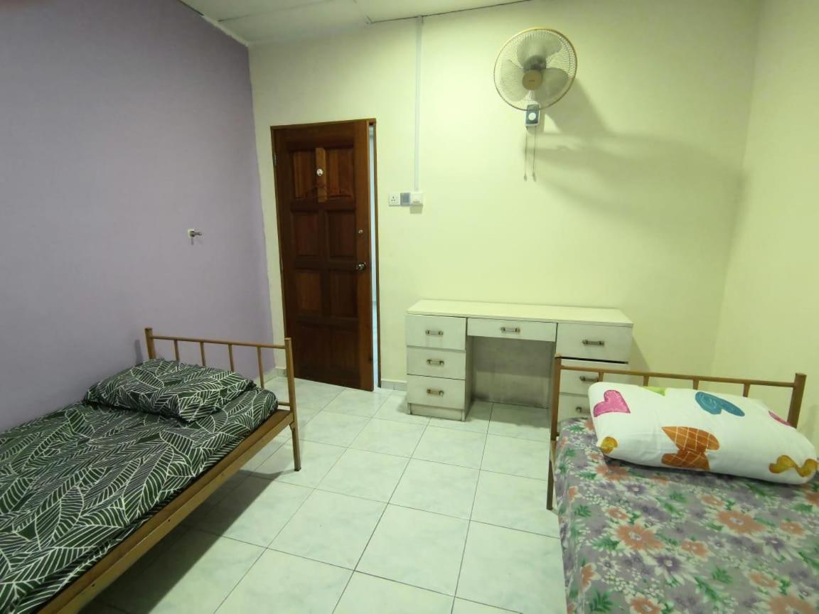 Cosy Homestay Ulu Tiram Kültér fotó